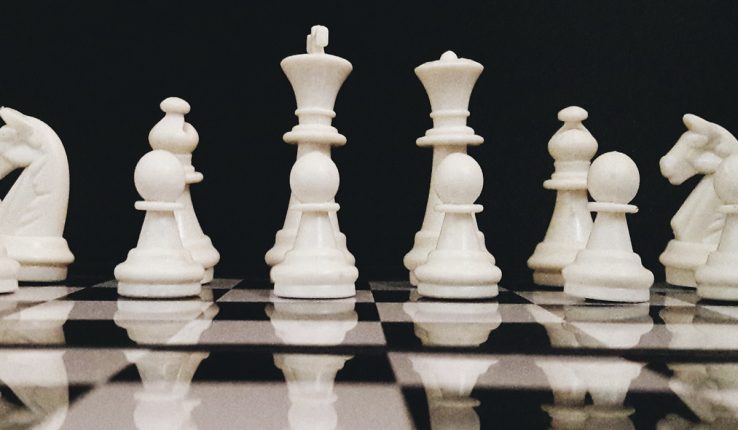 O que são Garfos, Pregaduras e Gambitos no Xadrez